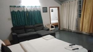 Foto dalla galleria di Kumaran Kudil - New Family Home Stay VL Bodinayakkanur, Theni a Bodināyakkanūr