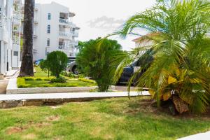 Taman di luar Falcon Views - Airport Transportation Available-Security-Gated