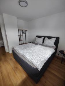 Postel nebo postele na pokoji v ubytování Ferienwohnung Olpe