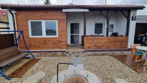 Herní místnost nebo prostor pro děti v ubytování HT Apartman