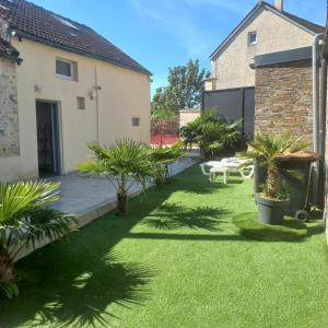 Foto dalla galleria di Maison Espace détente a Intréville Altre 15 foto