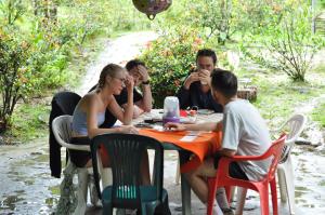 Majutusasutuse Wira Pora Hostal külastajad