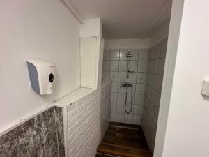 Koupelna v ubytování Hostel King
