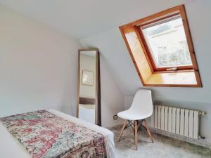 A bed or beds in a room at Playa de Raxó, al lado de Sanxenxo