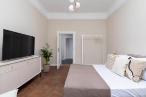 Posteľ alebo postele v izbe v ubytovaní 3 bedroom Apartment with the balcony - Rejtana 10