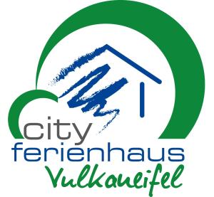 ein grünes Logo für eine Stadt Franklins villehammer in der Unterkunft City Ferienhaus Vulkaneifel in Daun