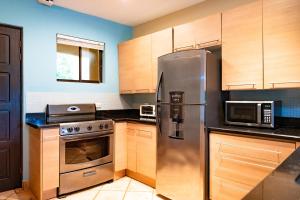 Gallery image of El Diria 511-Ocean View 2 Bedroom Condo At The Diria Resort in Tamarindo