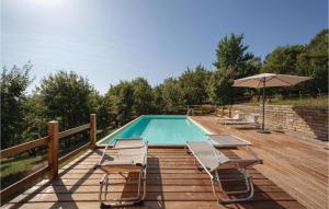 Bazén v ubytovaní Casa Delle Querce alebo v jeho blízkosti