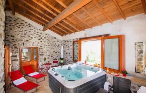 Koupelna v ubytování Pet Friendly Home In Privas With Sauna + 21 fotografií