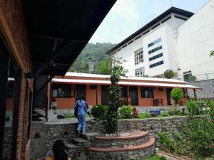 El edificio en el que está la habitación en casa particular