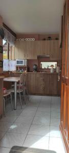 Kuchyň nebo kuchyňský kout v ubytování Holiday home in Balatonkeresztur 34529
