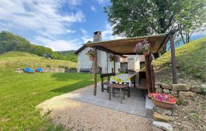 Zahrada ubytování Nice Home In Feltre With Wifi + 29 fotografií