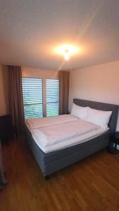 Postel nebo postele na pokoji v ubytování Apartment Spedition + 18 fotografií