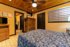 Voodi või voodid majutusasutuse Villa Cerca Del Mar 6- 3Br House With Pool toas
