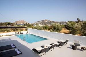 a swimming pool on the roof of a house at Serenity Bay in Alinda