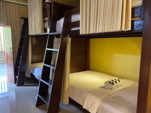 Desa Hostel客房内的一张或多张床位