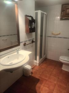 Koupelna v ubytování Casa Arza + 33 fotografií