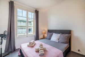 Postel nebo postele na pokoji v ubytování L'ESTEREL Au pied de la méditerranée 6 couchages