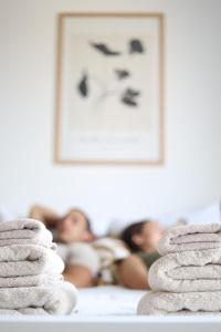 Giường trong phòng chung tại Studio Apartman Boho