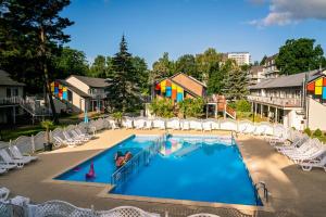 Bazén v ubytovaní Stilo Hotel alebo v jeho blízkosti