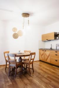 Kuchyňa alebo kuchynka v ubytovaní BIO HOTEL & WELLNESS Zlatý Hýľ