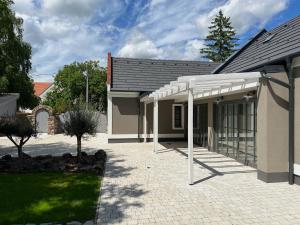 KisKütyü 8275 Balatonhenye, Kossuth utca 52/2 kép - 2