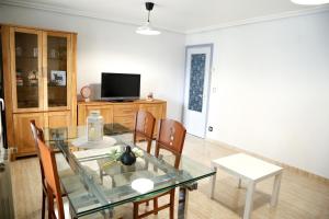 โทรทัศน์และ/หรือระบบความบันเทิงของ Apartamento Estela Santander