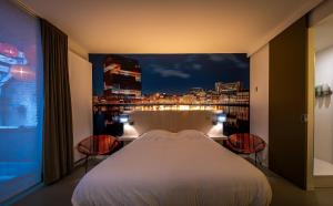 Postel nebo postele na pokoji v ubytování Antwerp For Two B&B