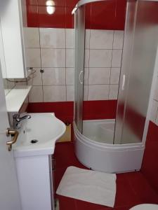 Gallery image of Apartments Toka in Petrcane