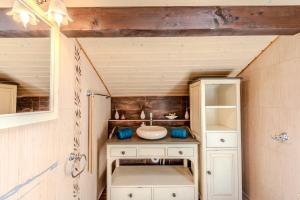 Fotografie z fotogalerie ubytování Agréable Chalet, vue panoramique sur la Lac Léman v destinaci Évian-les-Bains
