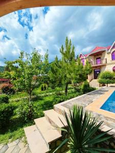 Bazén v ubytování Heavenly place Gabala nebo v jeho okolí