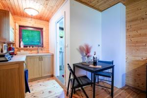 Kuchyň nebo kuchyňský kout v ubytování Chalet Senec