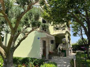 Zahrada ubytování Apartman Adrijan