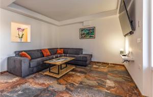 Część wypoczynkowa w obiekcie Pet Friendly Apartment In Madulin