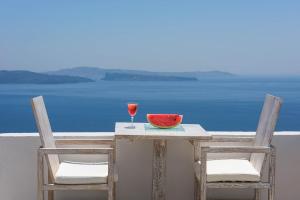 Zdjęcie z galerii obiektu The Ivory Suite in Santorini w mieście Oia