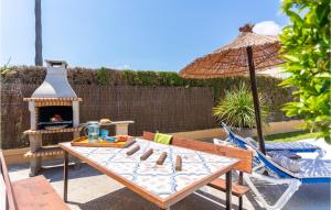 Zahrada ubytování 3 Bedroom Gorgeous Home In Cala Bona + 37 fotografií