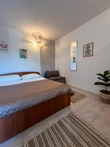 Postel nebo postele na pokoji v ubytování Apartment in Trpanj with terrace, air conditioning, WiFi, washing machine 4199-3