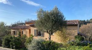 Το κτήριο όπου στεγάζεται  το bed & breakfast +5 φωτογραφίες