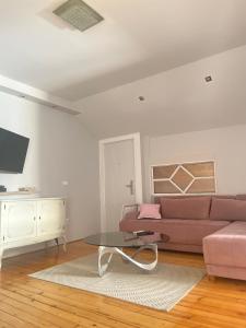 TV a/nebo společenská místnost v ubytování 89 rooms