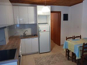 Gallery image of Quiet Agricultural House in Komílion