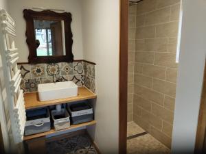 Afbeelding uit fotogalerij van Tonneaux normands insolites in Le Mesnil-Germain