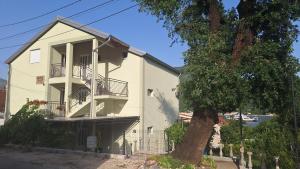 Foto dalla galleria di Seaside Village a Kamenari