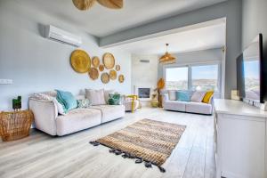 Gallery image of Bodrum Turkbuku Luxury Seaview Dublex wPool & Terrace Villa in Bodrum City