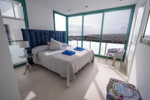 Ένα ή περισσότερα κρεβάτια σε δωμάτιο στο Villa Kala +30 φωτογραφίες