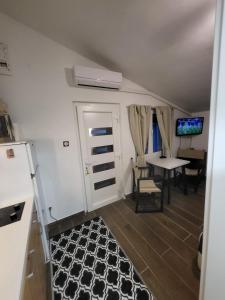 Posteľ alebo postele v izbe v ubytovaní Studio apartman Diklo
