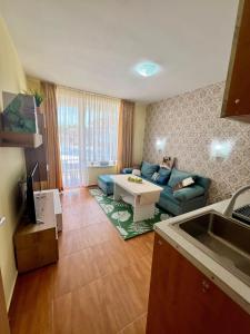 Μια τηλεόραση ή/και κέντρο ψυχαγωγίας στο Panorama Dreams Apartment