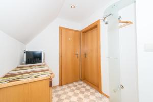 Telewizja i/lub zestaw kina domowego w obiekcie Fewo Steiner