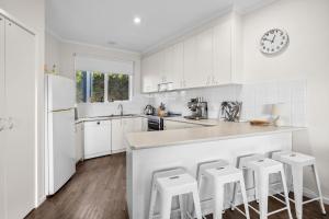 Una cocina o kitchenette en Fairview Central With A View
