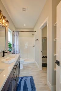 Et badeværelse på Ohana Honu Hale