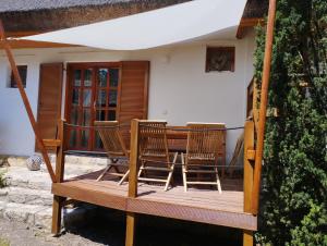 Patio nebo venkovní prostory v ubytování Liliomfa apartman